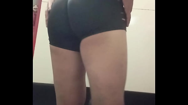 Me pongo short gay