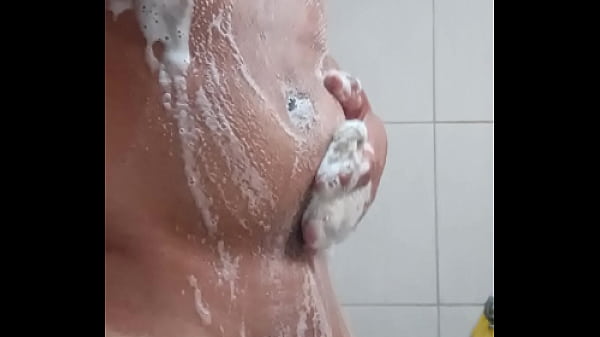 Vitor gostoso no banho