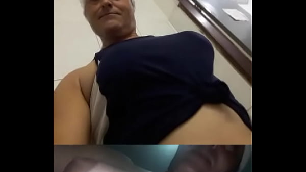 Olha só minhas têta